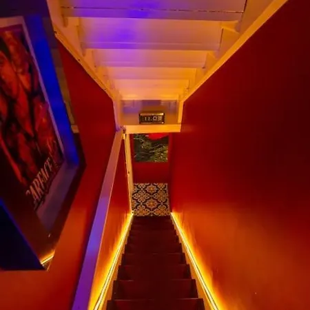 Maximalist House In Center Villa *