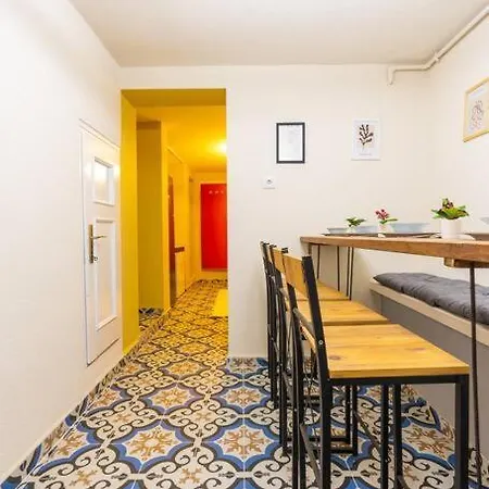 Maximalist House In Center Villa