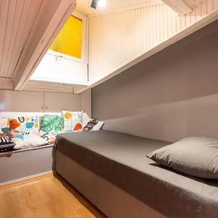 Maximalist House In Center Hotel