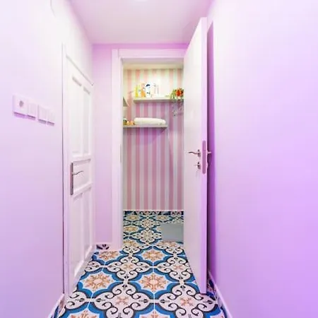 Maximalist House In Center * Istanbul