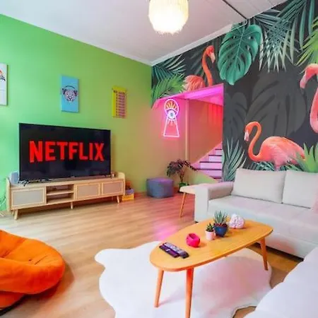 Maximalist House In Center *